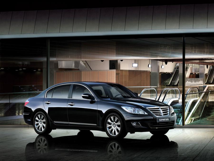  Hyundai Genesis 2008 года  (фото 3 из 11)